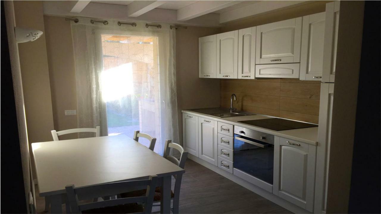 Residence Elegance Ville Ed Appartamenti A Порто Пино Екстериор снимка