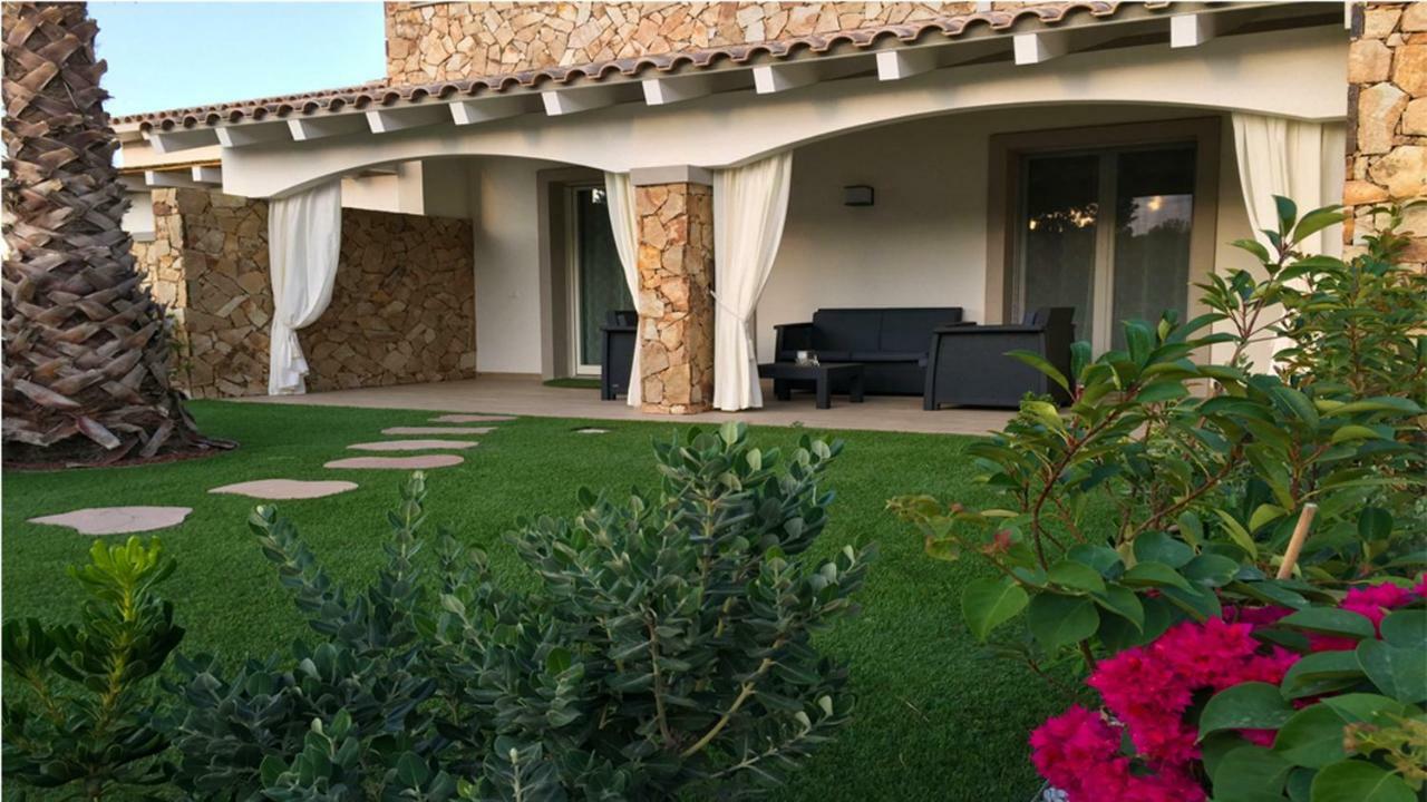 Residence Elegance Ville Ed Appartamenti A Порто Пино Екстериор снимка