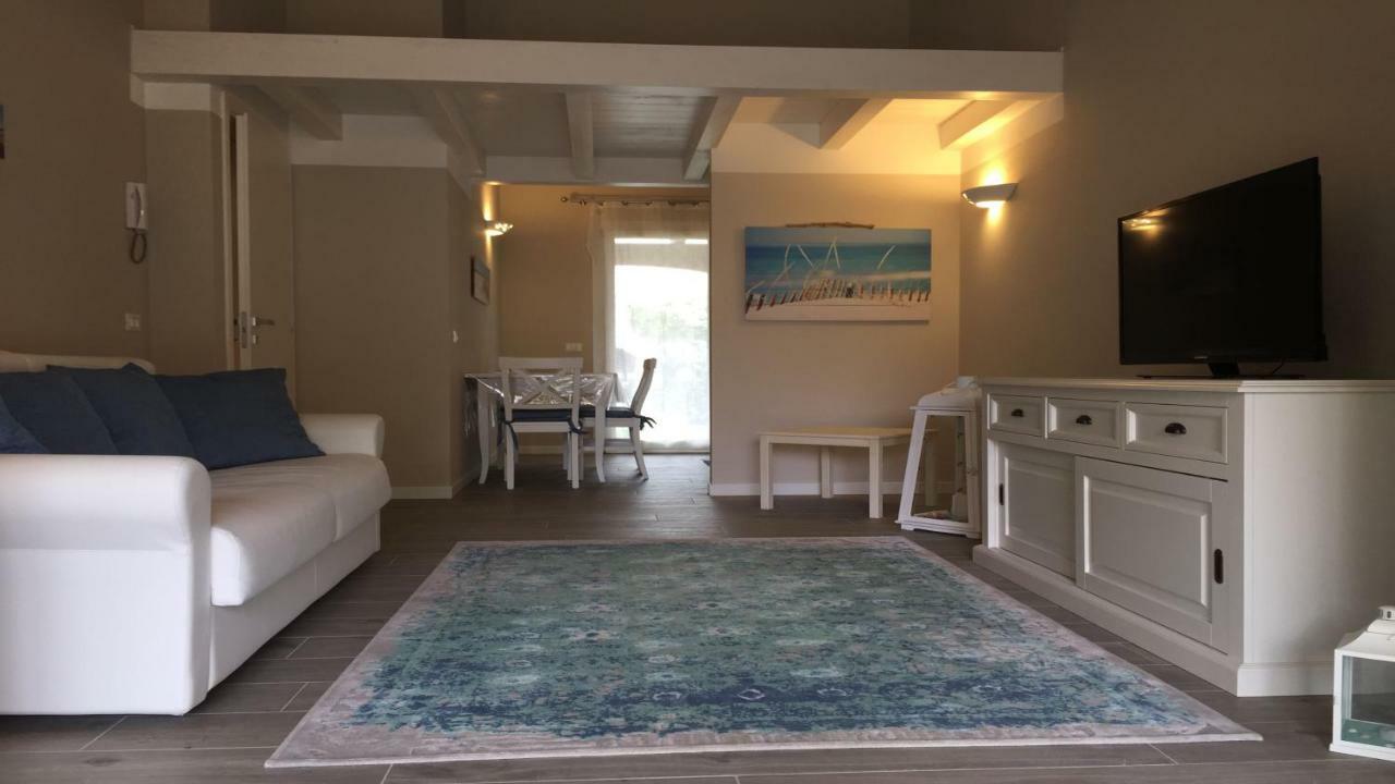 Residence Elegance Ville Ed Appartamenti A Порто Пино Екстериор снимка